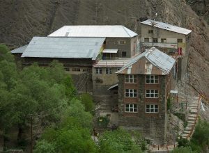 قله توچال | راهنمای کامل صعود، مسیرها، ارتفاع، آبوهوا و نکات مهم 4 شیرپلا