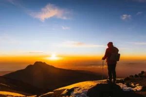 طلوع آفتاب در قله کلیمانجارو