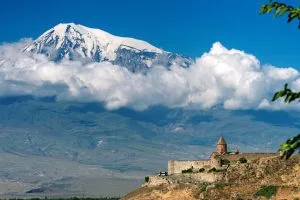 قله آرارات از دوبایزید