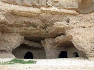 غارهای سه گانه تیس
