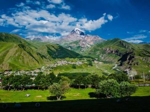 قله کازبک کجاست