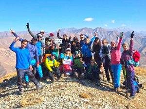 صعود قله کاراره