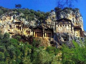مقبره در مسیر لیکیا
