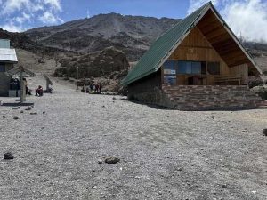 مسیر مارانگو کلیمانجارو؛ راهنمای کامل صعود از مسیر Marangu Route 5 پناهگاه کیبو